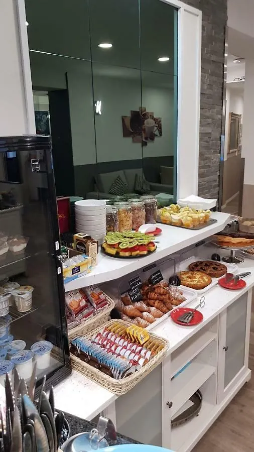 Hotel Perugino Milano 3*,  İtalya