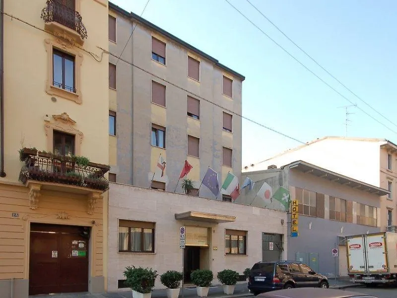 Hotel Perugino Milan 3*,  Italy