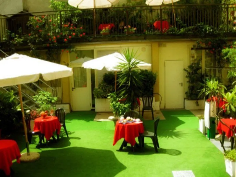 Hotel Perugino Milan 3*,