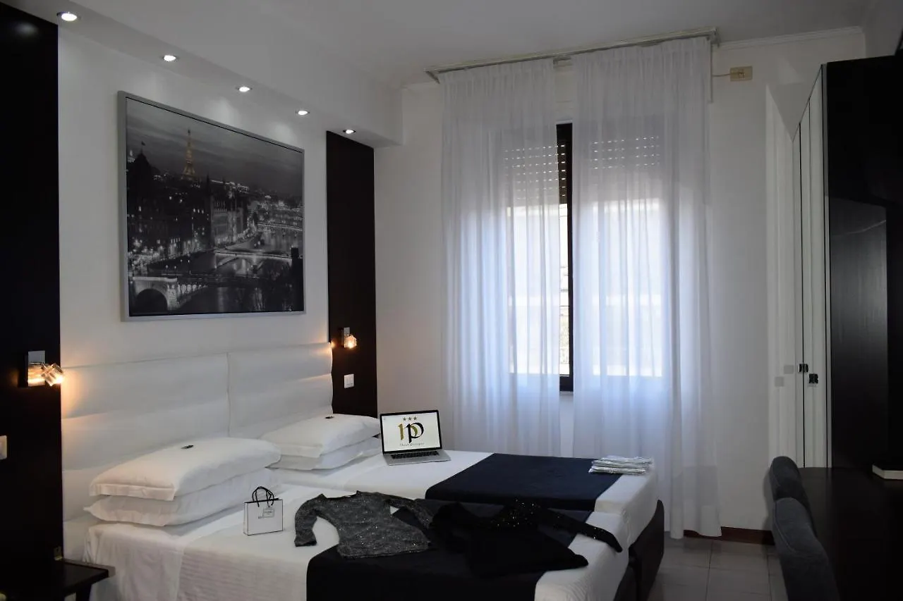 Hotel Perugino Milan 3*,  Italy